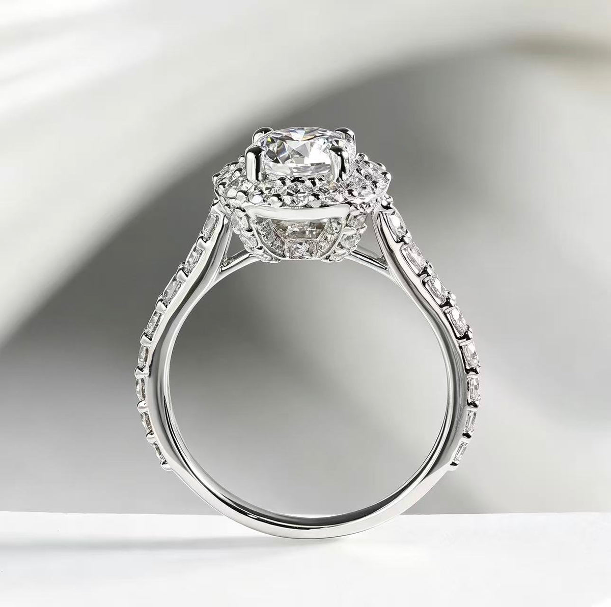 Round Platinum PT950 Ring