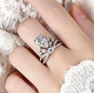 Crown droplet shaped platinum ring