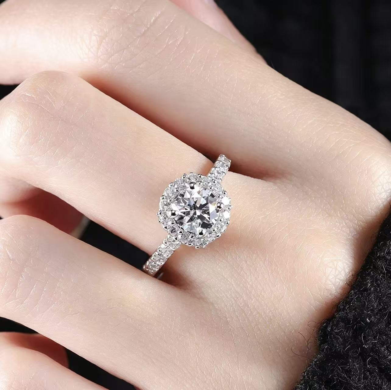 Round Platinum PT950 Ring