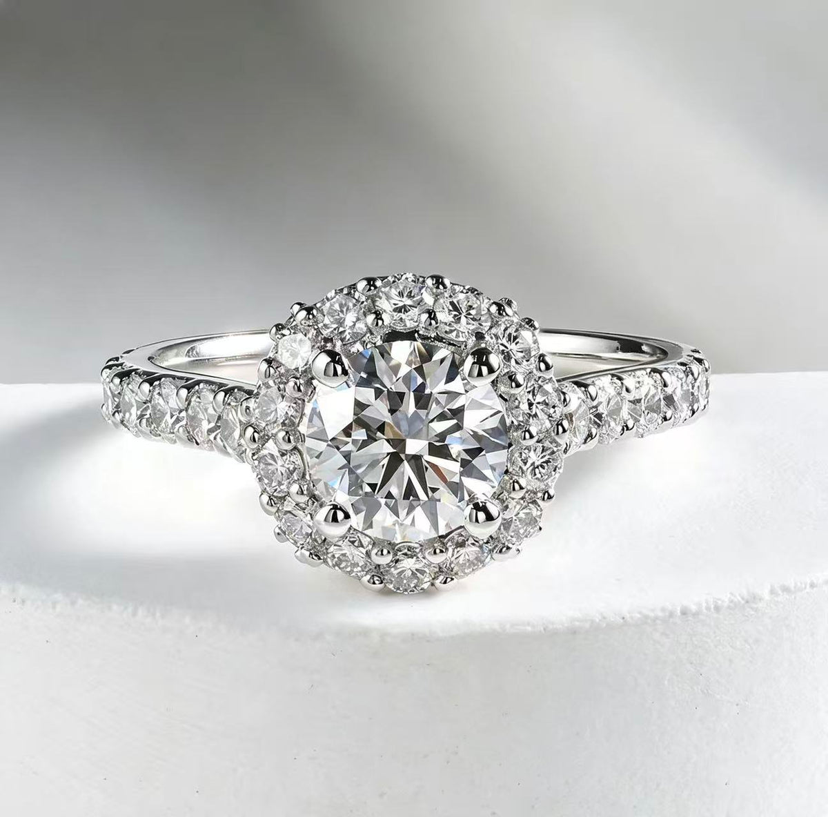 Round Platinum PT950 Ring